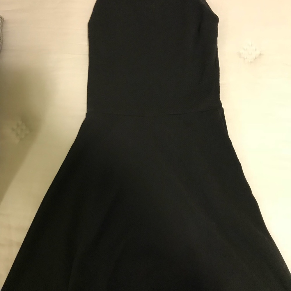 Black dress - Picture 3 of 4